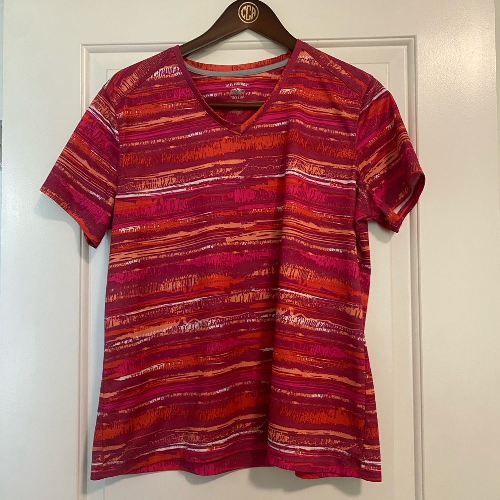 Reel legends short sleeve v neck shirt